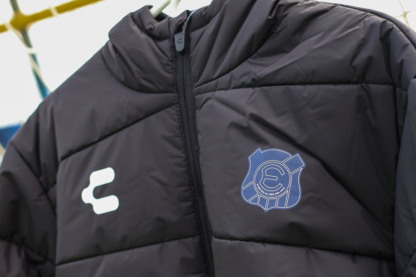 Parka Negra Charly 2025